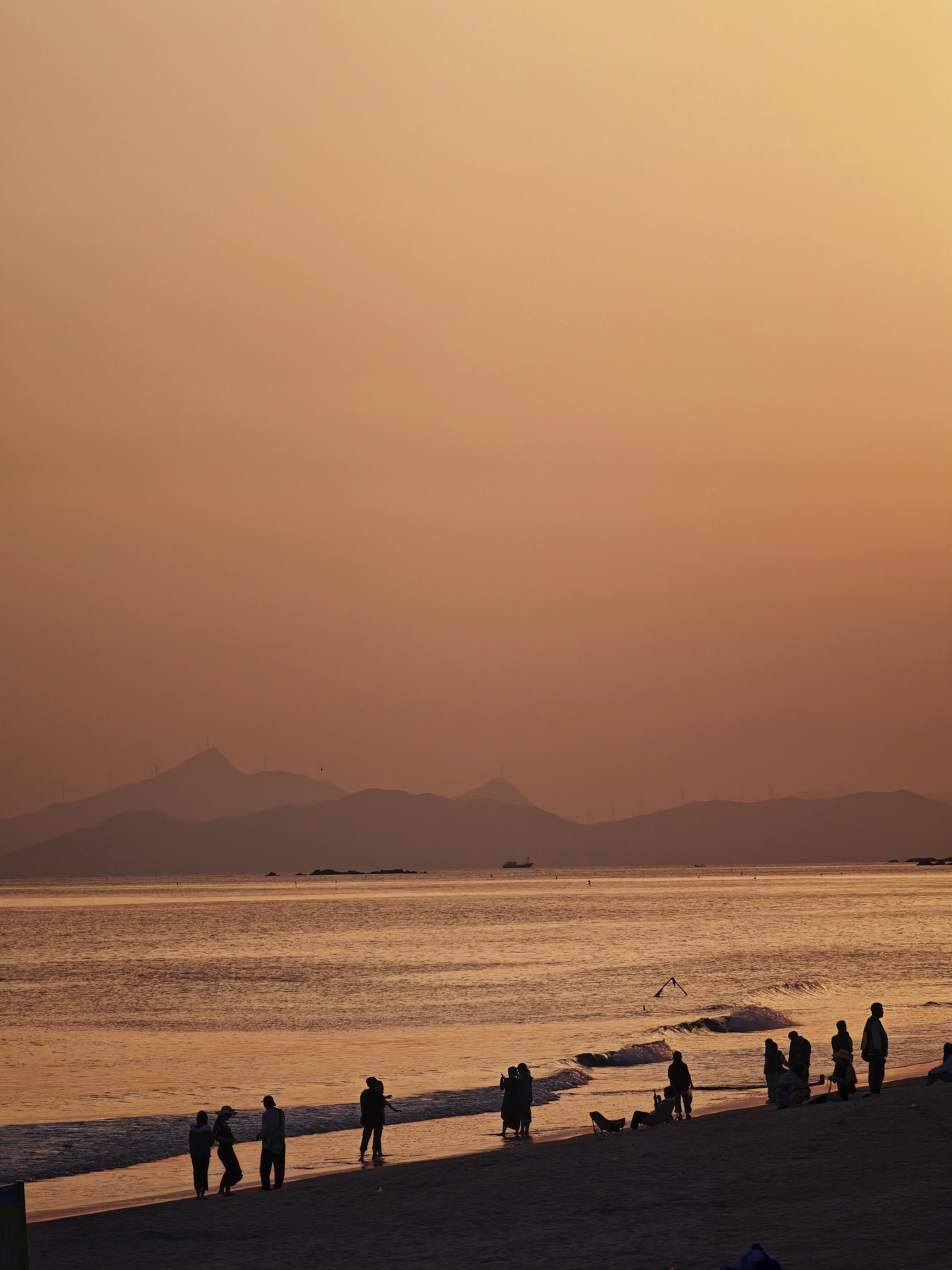 好久没有去海边看落日了